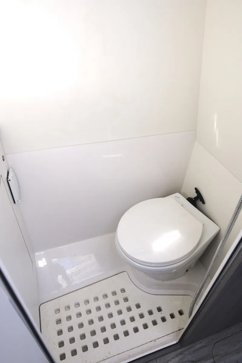 Slide: The Image of Century NAV4100 CC-H (Twins) 2025 - 50