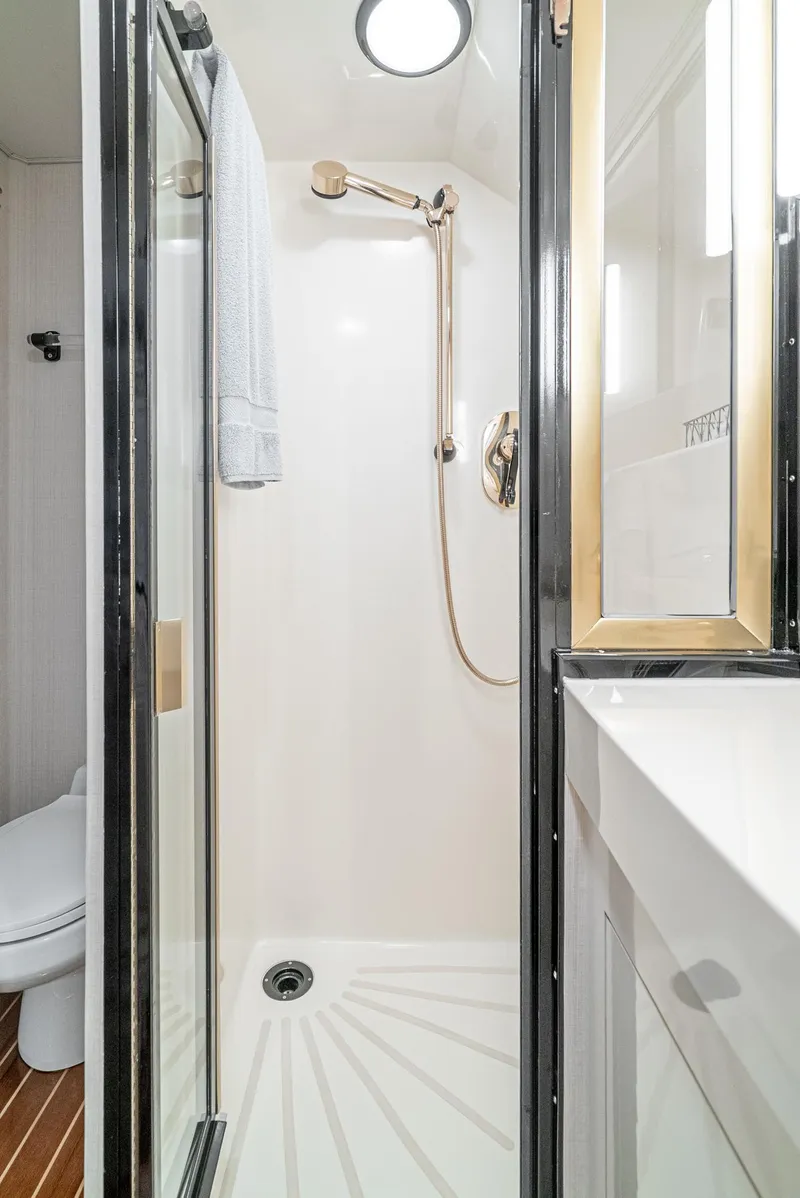 Slide: The Image of Hatteras 58 Sportfish 1990 - 55