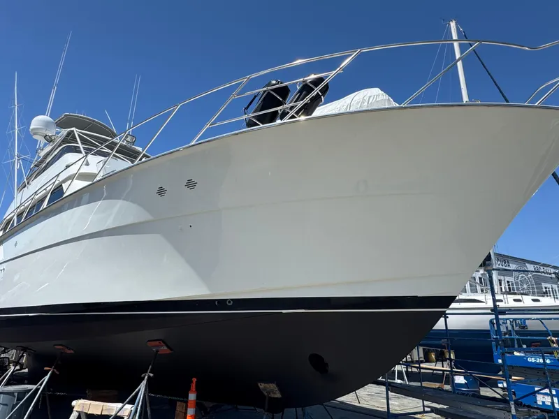 Slide: The Image of Hatteras 58 Sportfish 1990 - 58