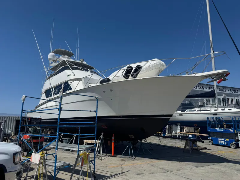 Slide: The Image of Hatteras 58 Sportfish 1990 - 61