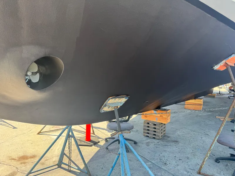 Slide: The Image of Hatteras 58 Sportfish 1990 - 62