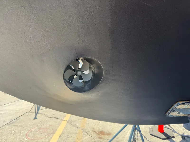 Slide: The Image of Hatteras 58 Sportfish 1990 - 63