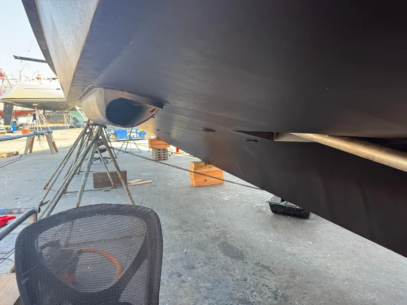 Slide: The Image of Hatteras 58 Sportfish 1990 - 64