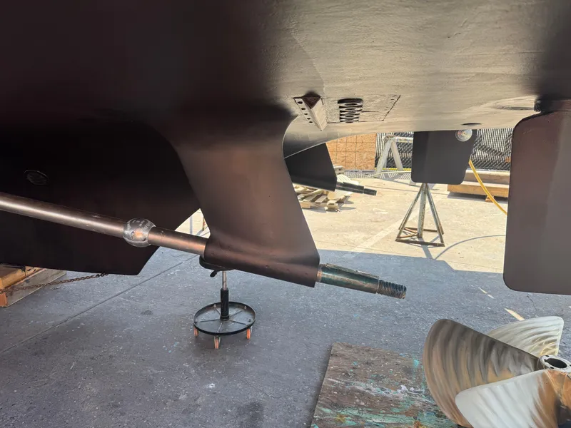 Slide: The Image of Hatteras 58 Sportfish 1990 - 66