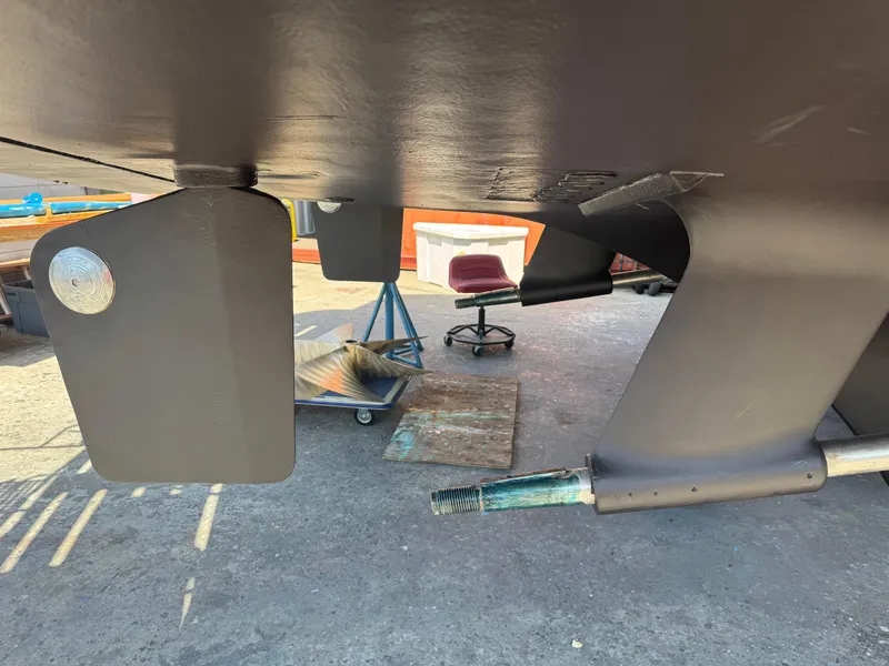 Slide: The Image of Hatteras 58 Sportfish 1990 - 69