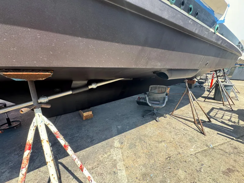 Slide: The Image of Hatteras 58 Sportfish 1990 - 73