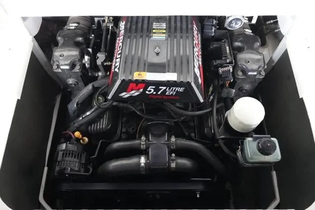 Slide: The Image of Engine of 2002 Four Winns 225 Sundowner, 5.7L EFI Mercury, detailed view. - 14