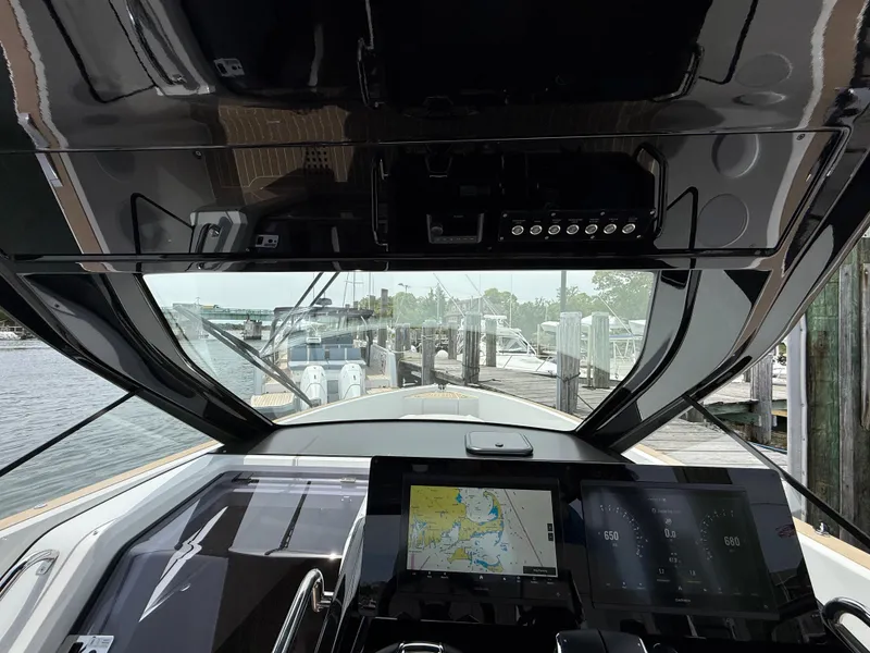 Slide: The Image of Fjord 39 XP 2025 - 58