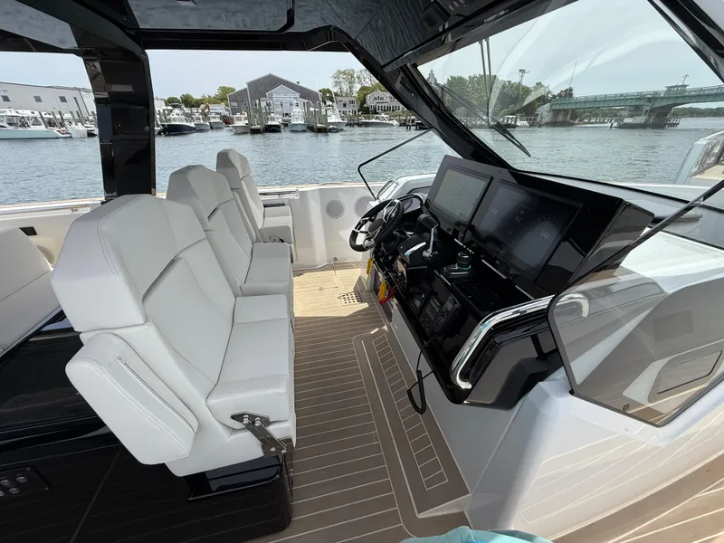 Slide: The Image of Fjord 39 XP 2025 - 60