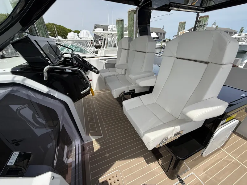 Slide: The Image of Fjord 39 XP 2025 - 63