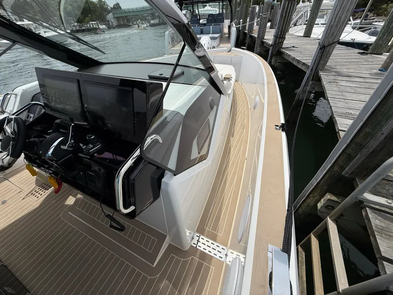 Slide: The Image of Fjord 39 XP 2025 - 68