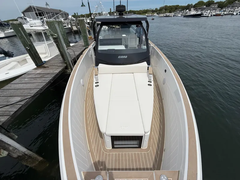 Slide: The Image of Fjord 39 XP 2025 - 71