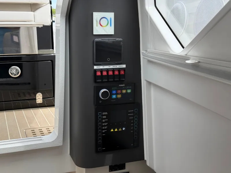 Slide: The Image of Fjord 39 XP 2025 - 86