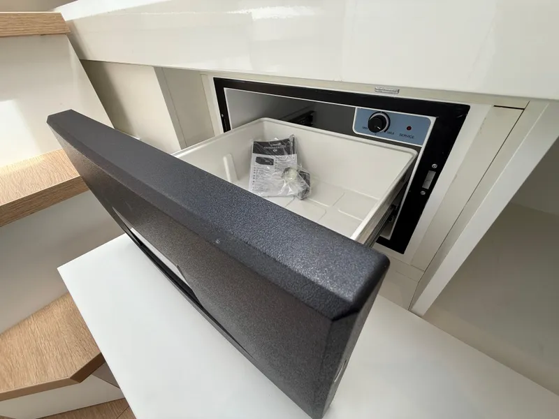 Slide: The Image of Fjord 39 XP 2025 - 89