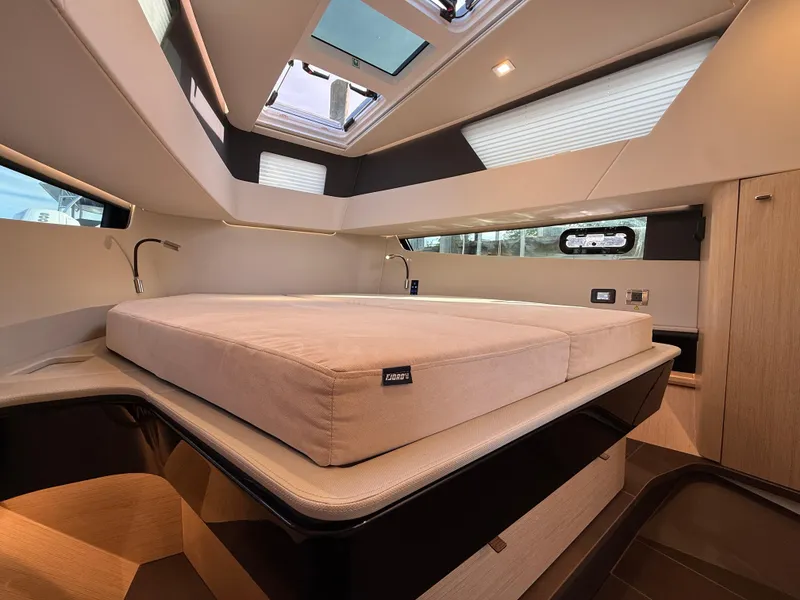 Slide: The Image of Fjord 41 XP 2025 - 100