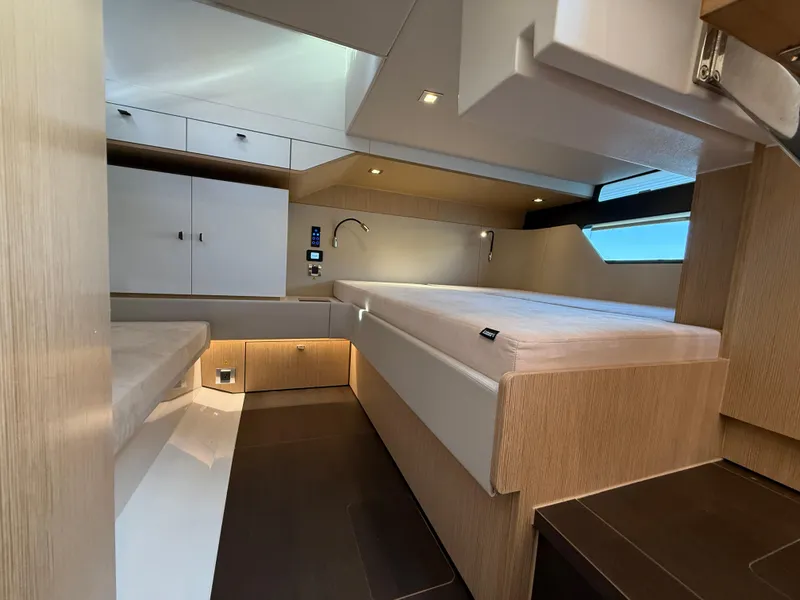 Slide: The Image of Fjord 41 XP 2025 - 111