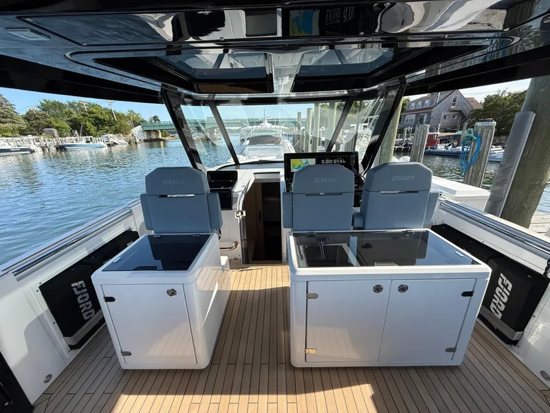 Slide: The Image of Fjord 41 XP 2025 - 61