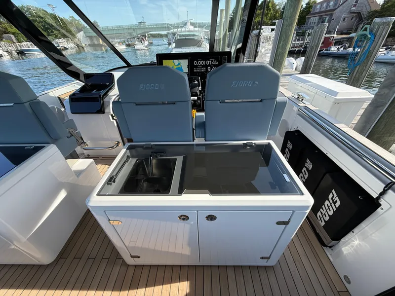 Slide: The Image of Fjord 41 XP 2025 - 62