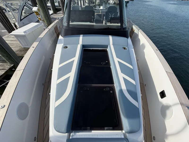 Slide: The Image of Fjord 41 XP 2025 - 90