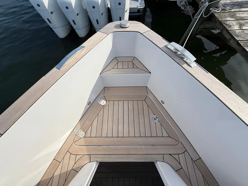 Slide: The Image of Fjord 41 XP 2025 - 92