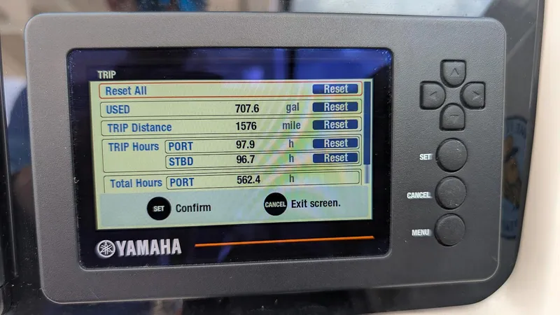 Slide: The Image of Yamaha trip monitor displaying fuel usage and trip data for Sailfish 275 DC, 2016 model. - 14