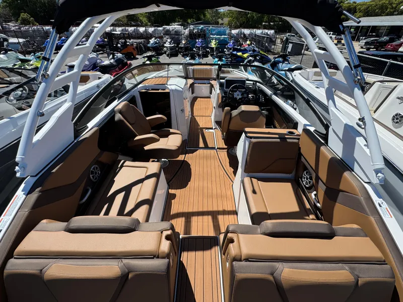 Slide: The Image of 2025 Yamaha Boats 252S interior with spacious seating and modern design. - 6