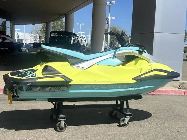 The Image of Yamaha JetBlaster 2025 - 1