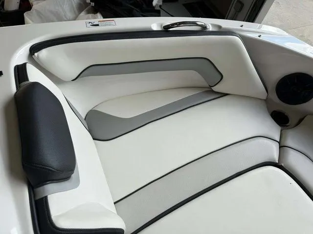 Slide: The Image of Yamaha SX195 2018 - 12