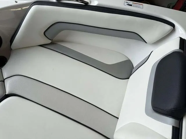 Slide: The Image of Yamaha SX195 2018 - 13