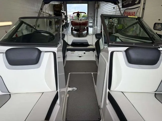 Slide: The Image of Yamaha SX195 2018 - 14