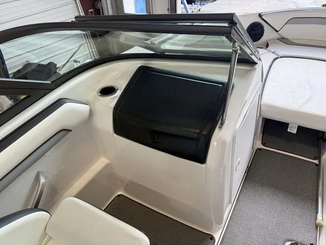 Slide: The Image of Yamaha SX195 2018 - 7