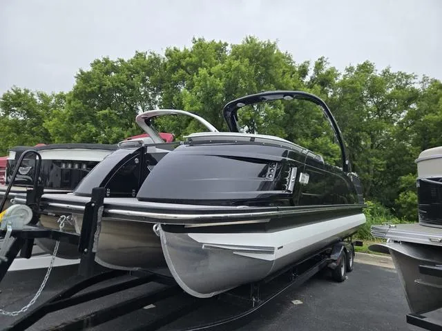 The Image of Bennington 25 QXFBA 2023 - 1