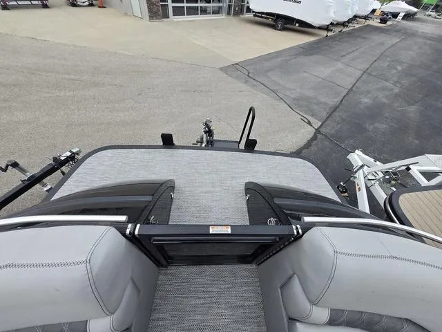 Slide: The Image of Bennington 23 QXFBA 2023 - 9