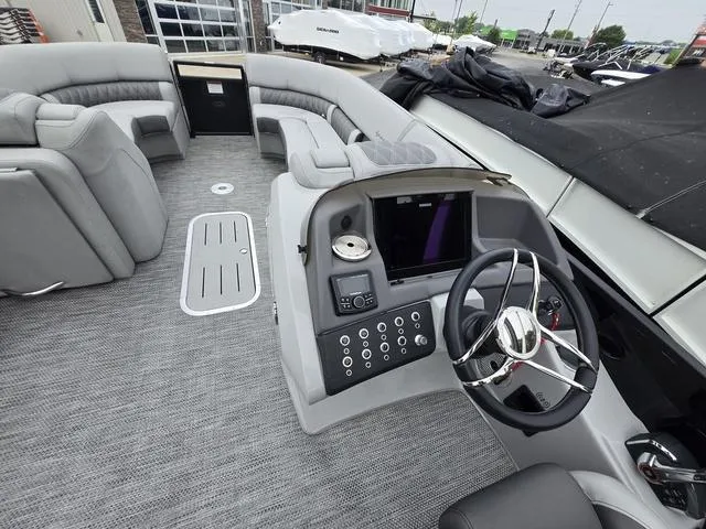 Slide: The Image of Bennington 23 QXFBA 2023 - 3