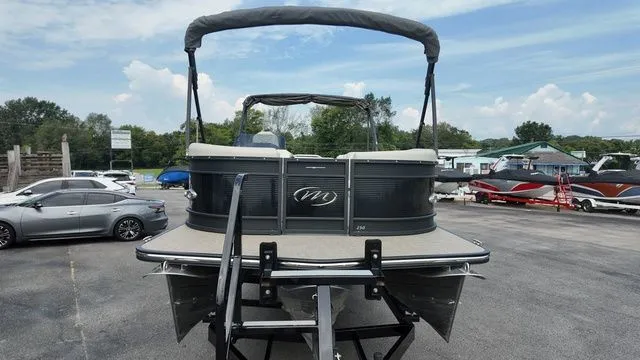 Slide: The Image of Manitou 25 Encore SL SHP 575 2022 - 26