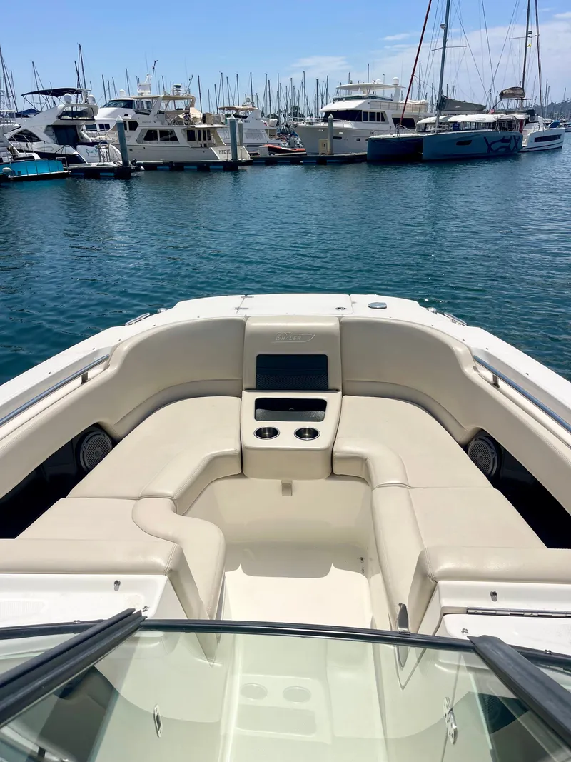Slide: The Image of Boston Whaler 270 Vantage 2017 - 8