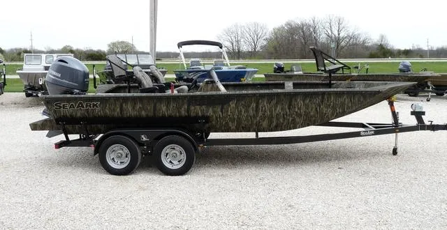 Slide: The Image of SeaArk Shadow 20 2025 - 4