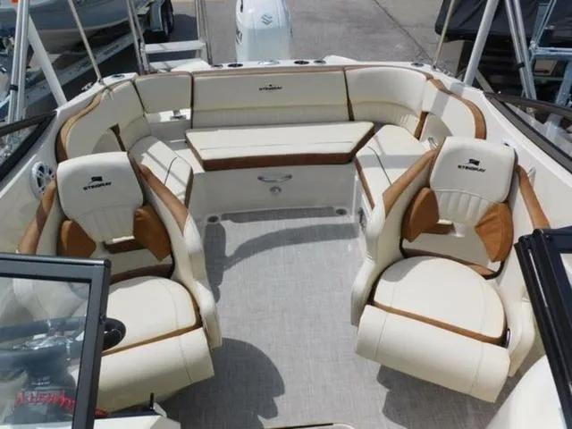 Slide: The Image of Stingray 211 DC 2024 - 10