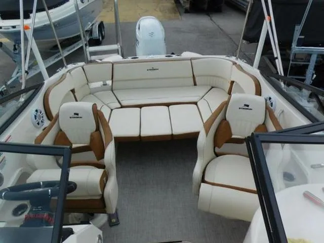 Slide: The Image of Stingray 211 DC 2024 - 13