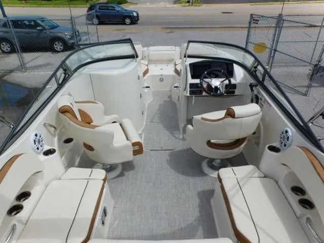 Slide: The Image of Stingray 211 DC 2024 - 4