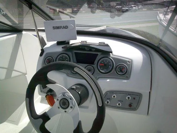 Slide: The Image of Tahoe 550 TS 2019 - 3