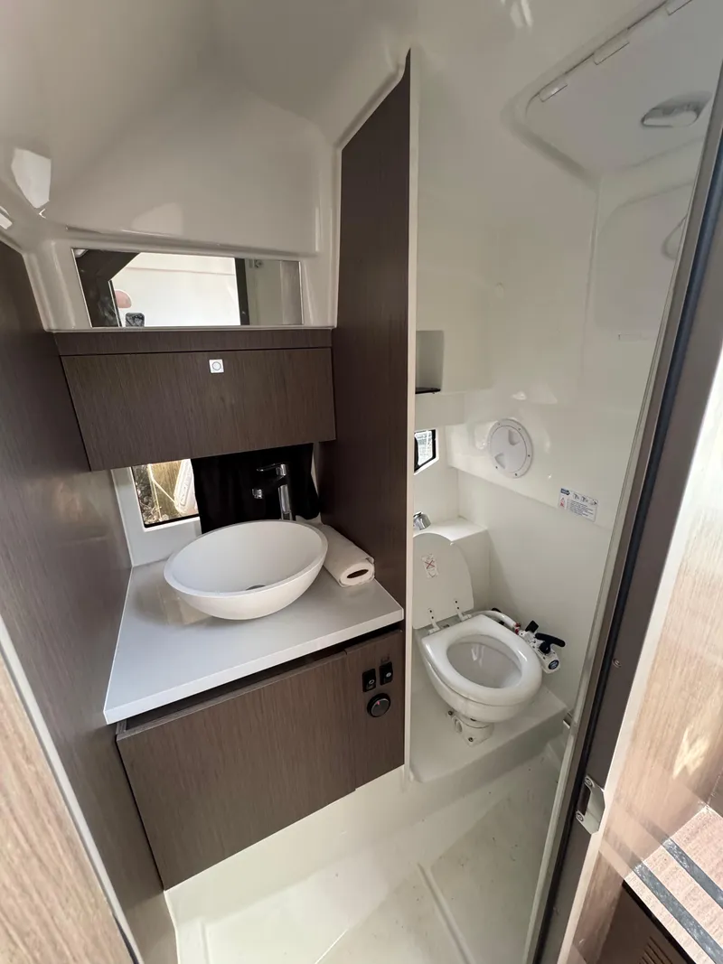 Slide: The Image of Beneteau Flyer 9 SUNdeck 2023 - 20