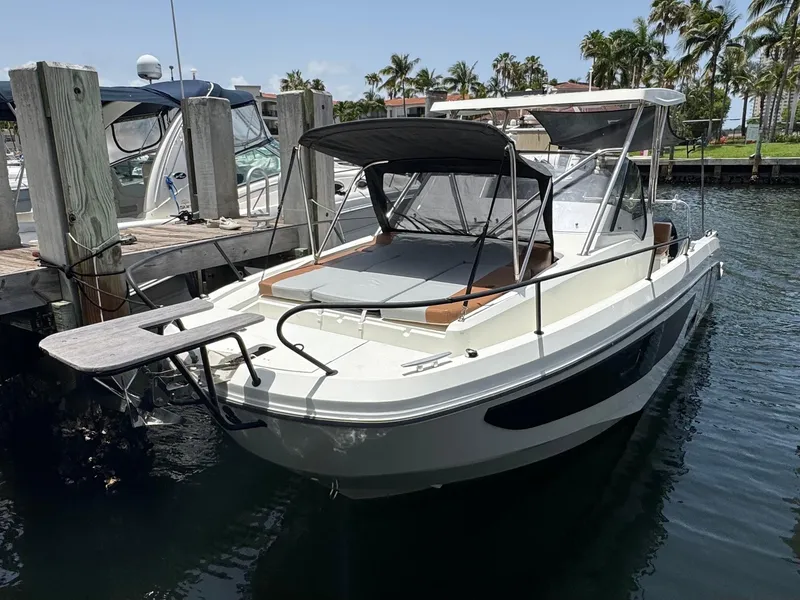 Slide: The Image of Beneteau Flyer 9 SUNdeck 2023 - 9