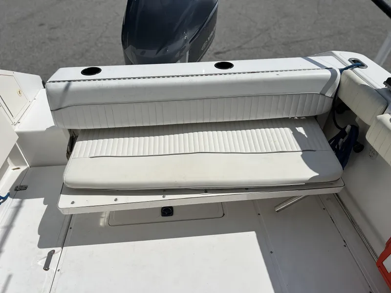 Slide: The Image of Boston Whaler 235 Conquest 2000 - 12
