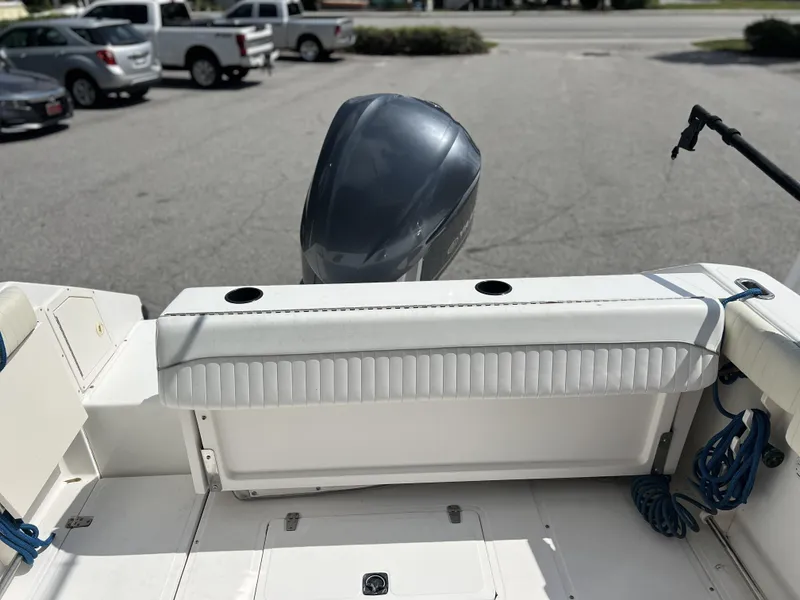 Slide: The Image of Boston Whaler 235 Conquest 2000 - 20