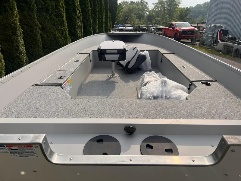 Slide: The Image of Starcraft Patriot 16 TL 2025 - 12