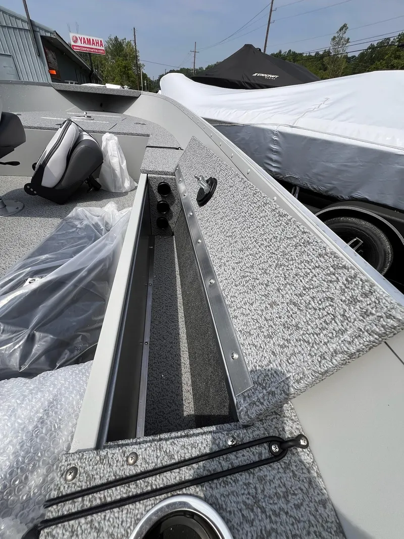 Slide: The Image of Starcraft Patriot 16 TL 2025 - 19