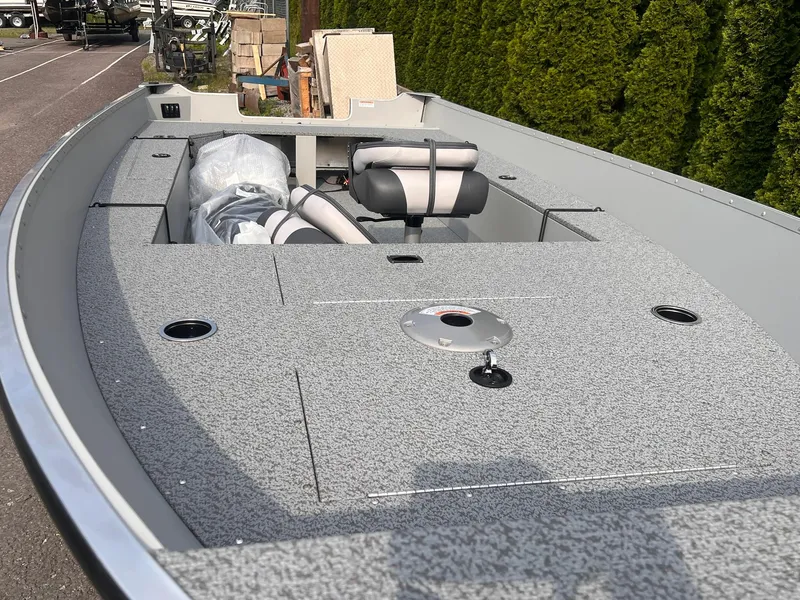 Slide: The Image of Starcraft Patriot 16 TL 2025 - 8