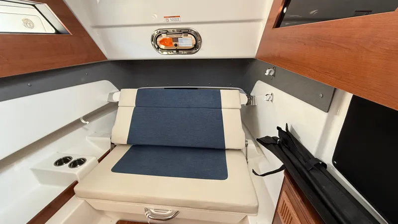 Slide: The Image of Pursuit S 328 Sport 2025 - 52