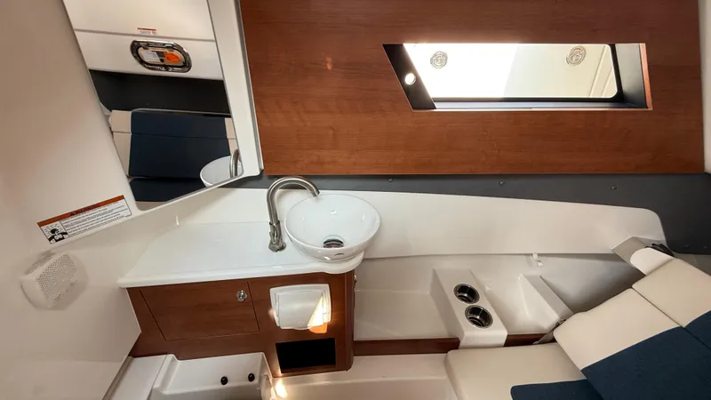 Slide: The Image of Pursuit S 328 Sport 2025 - 56